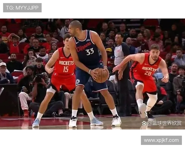 伦纳德率队力克火箭收获关键胜利提前送上新年祝福点燃赛场热情